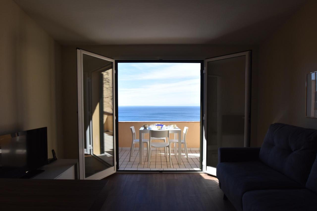 Grotta Azzurra Apartment - Cavoli - Terrazza Vista Mare, Clima E Parcheggio San Piero in Campo  Exterior photo